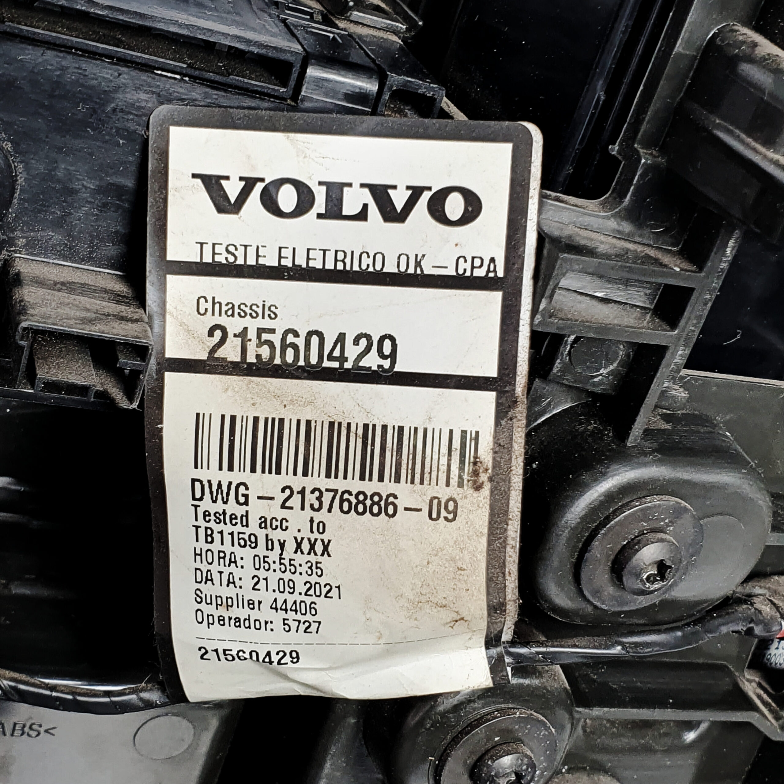 Painel Instrumentos Completo Volvo FH NEW / FH4 / FM4 Botões Moldura 82420185 22131036